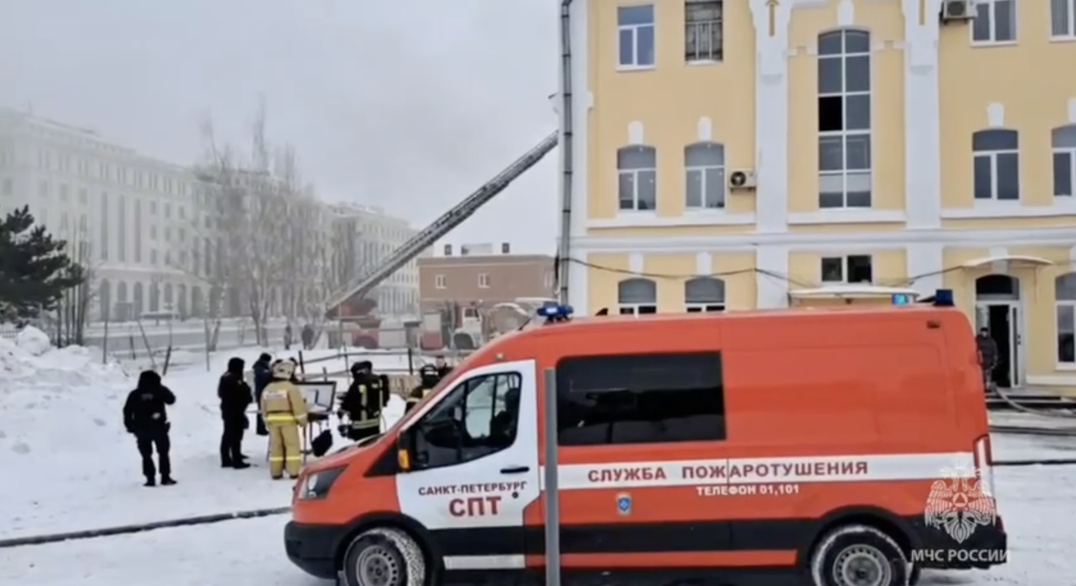 Пожару в офисе на Васильевском присвоили повышенный номер 2