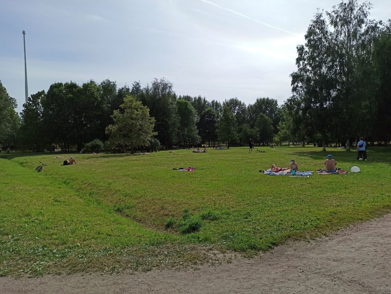 После двухдневного перерыва в Петербург вновь нагрянут дожди и ветра