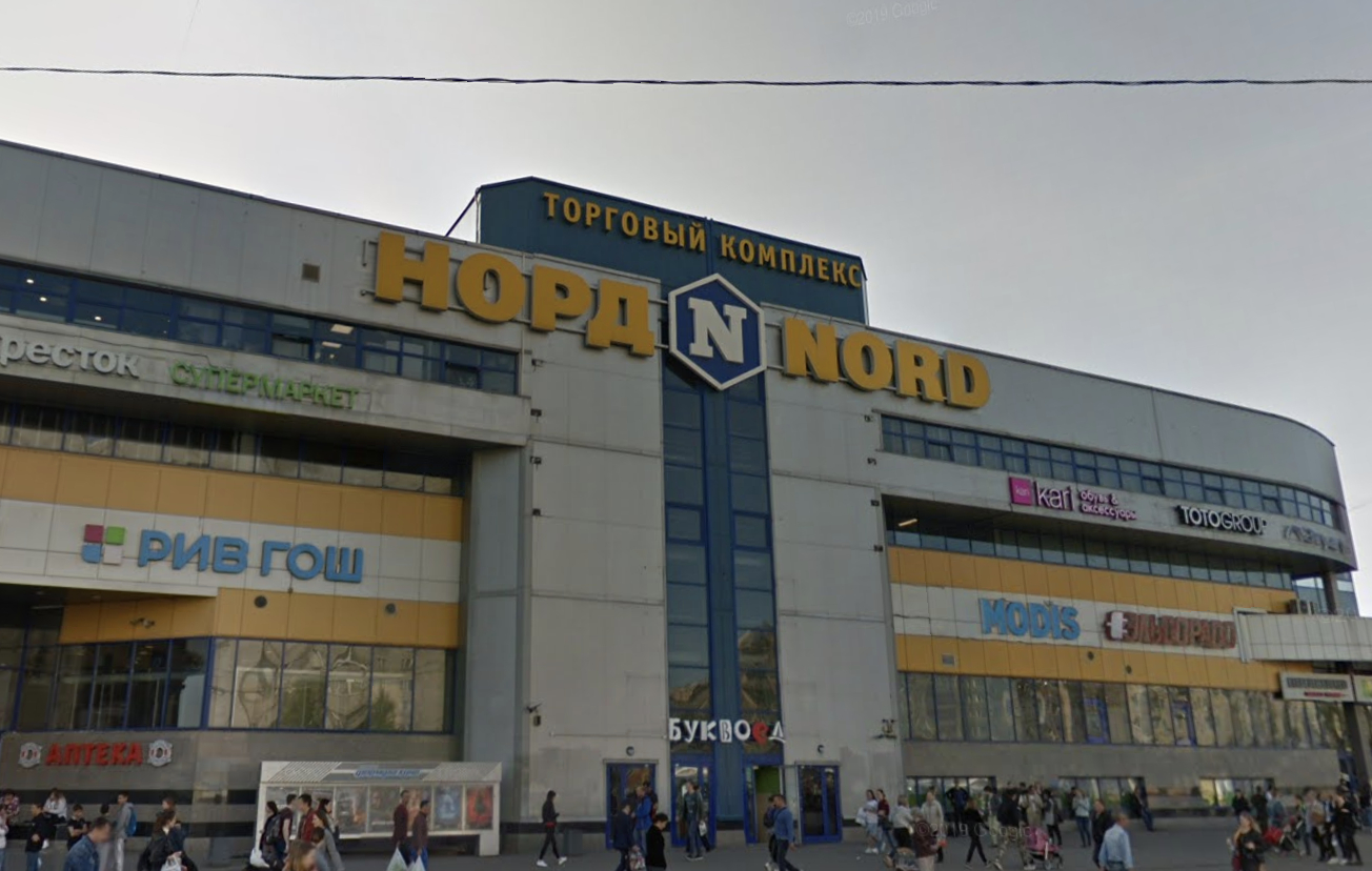 Толпа избила 16-летнего подростка возле ТРК «Норд»