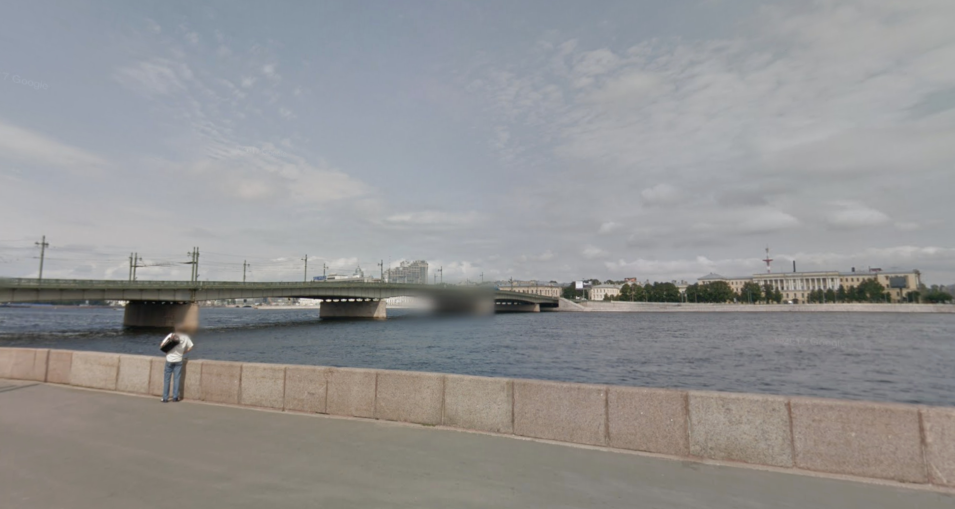Утопленника выловили у Литейного моста